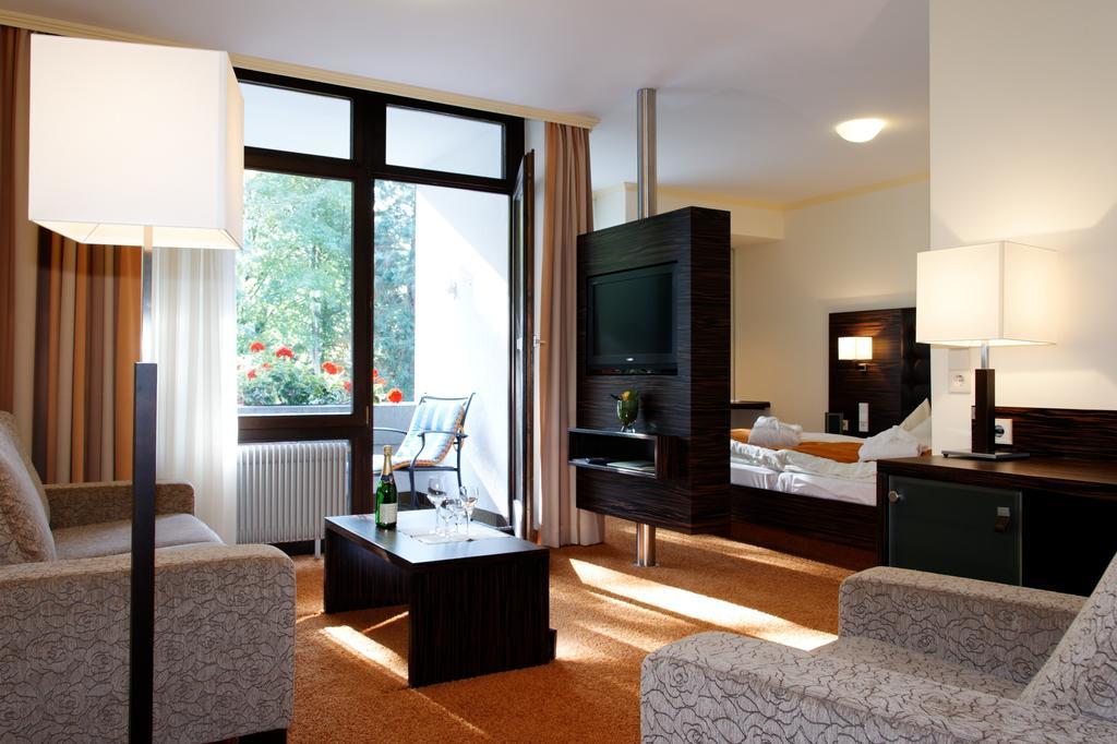 Hotel Hirschen Glottertal Eksteriør bilde